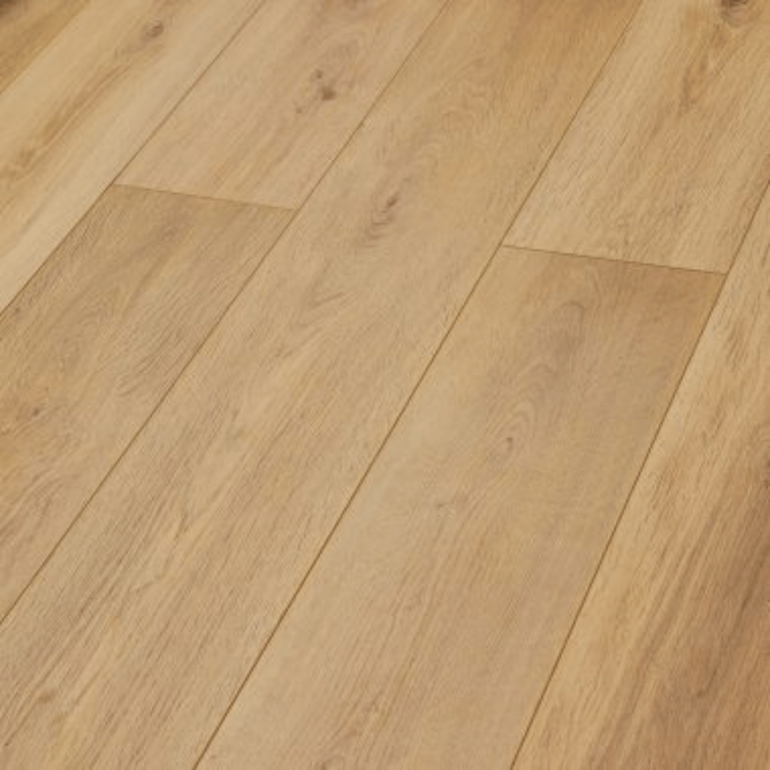 Instalar suelo laminado Tottal Roble Burdeos en Zaragoza - Reformas Timplar
