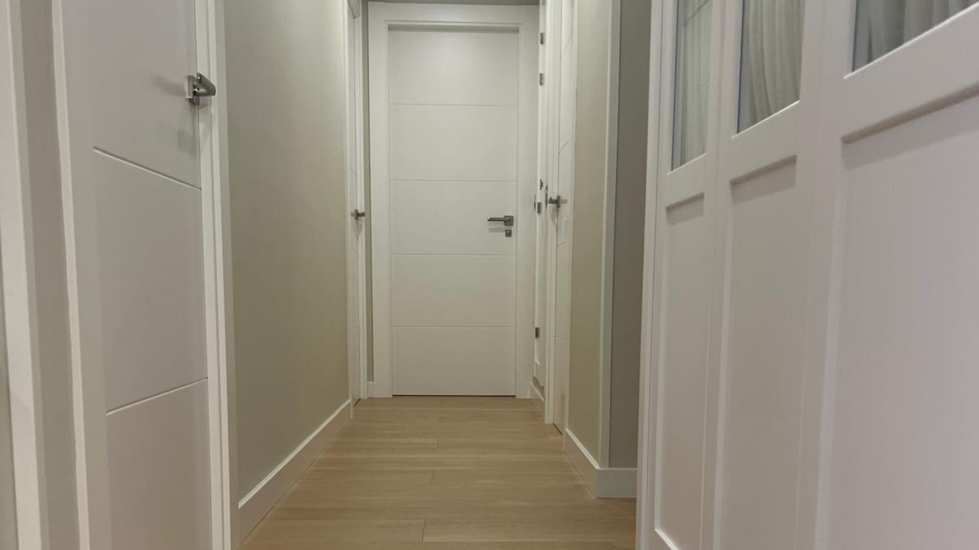 Reforma de suelos con Kronotex AC6/33 Hidro Tottal Plus